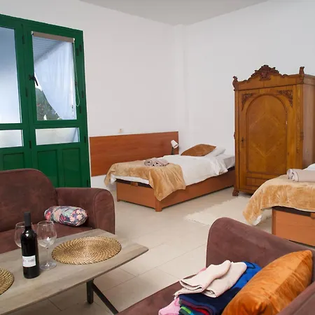 Barandas Apartman *
